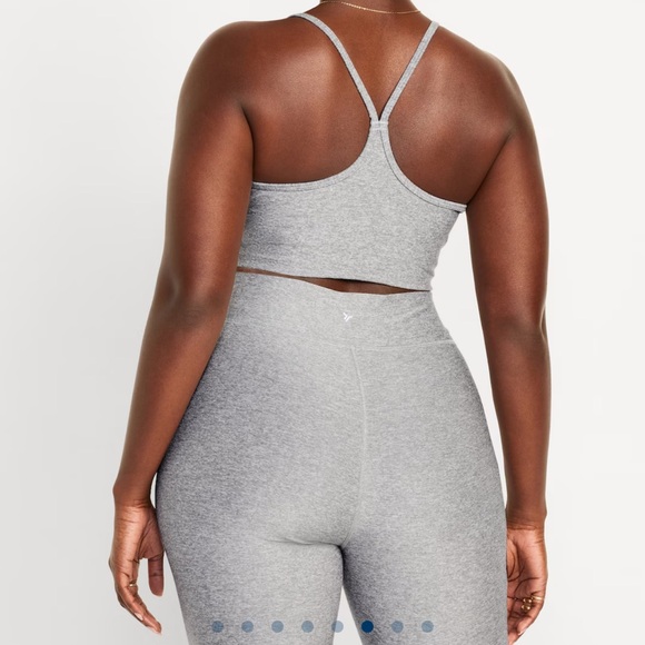 NWT OLD NAVY Light Support Cloud+ Sports Bra Color: Grayscale - Picture 6 of 7